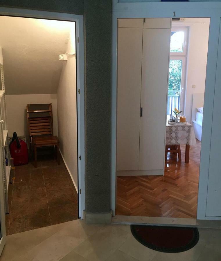 Apartament Jelas *